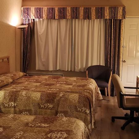 Hotel Motel Penn-Mass Trois-Rivières エクステリア 写真