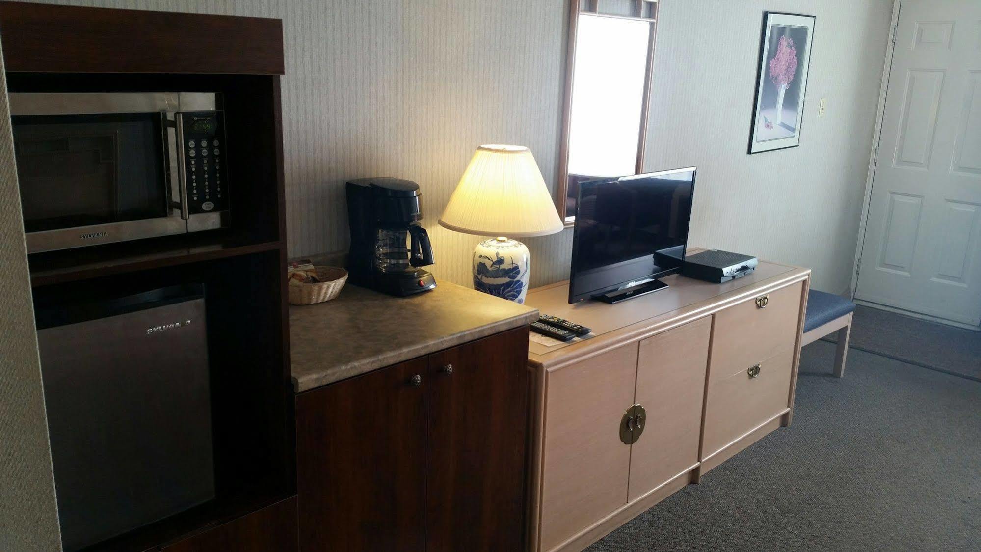 Hotel Motel Penn-Mass Trois-Rivières エクステリア 写真