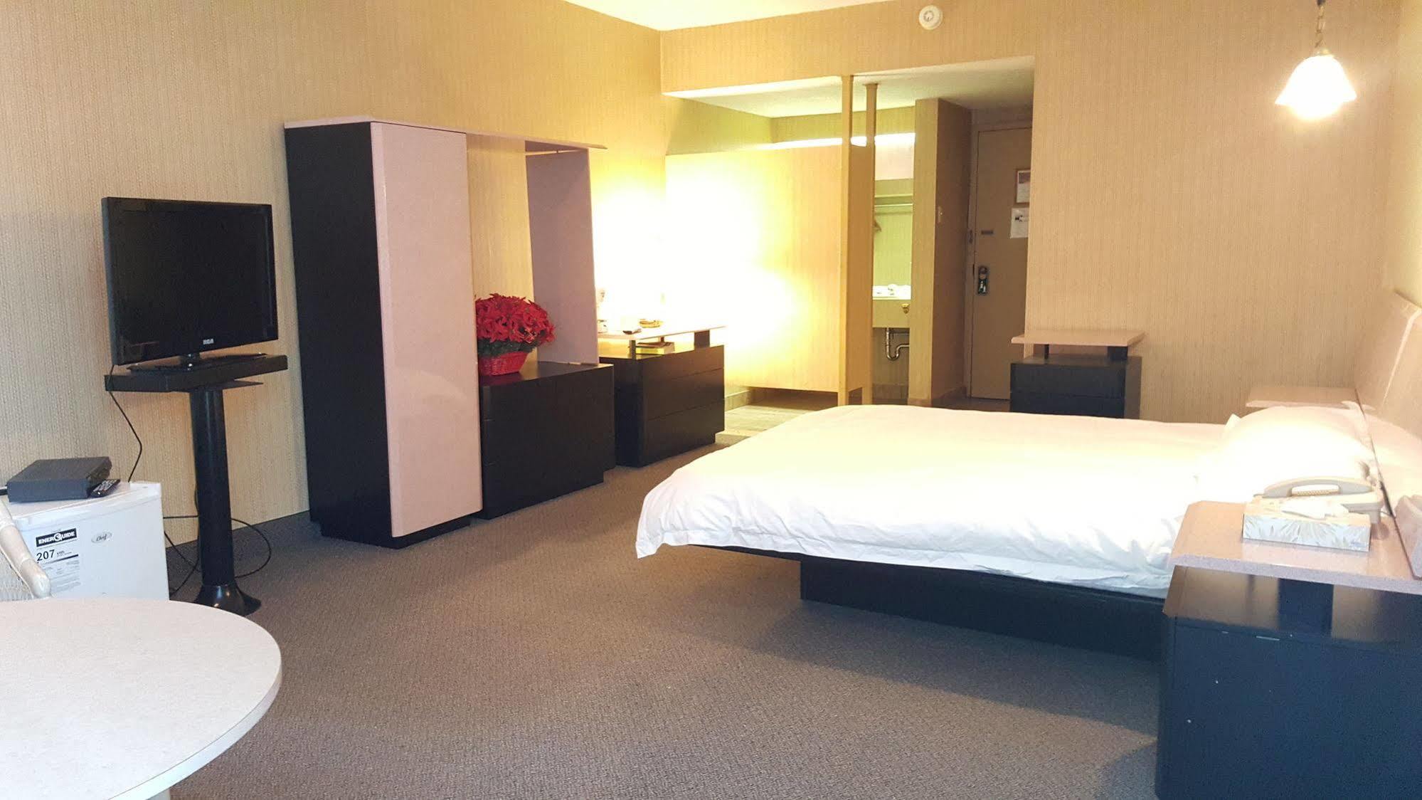 Hotel Motel Penn-Mass Trois-Rivières エクステリア 写真