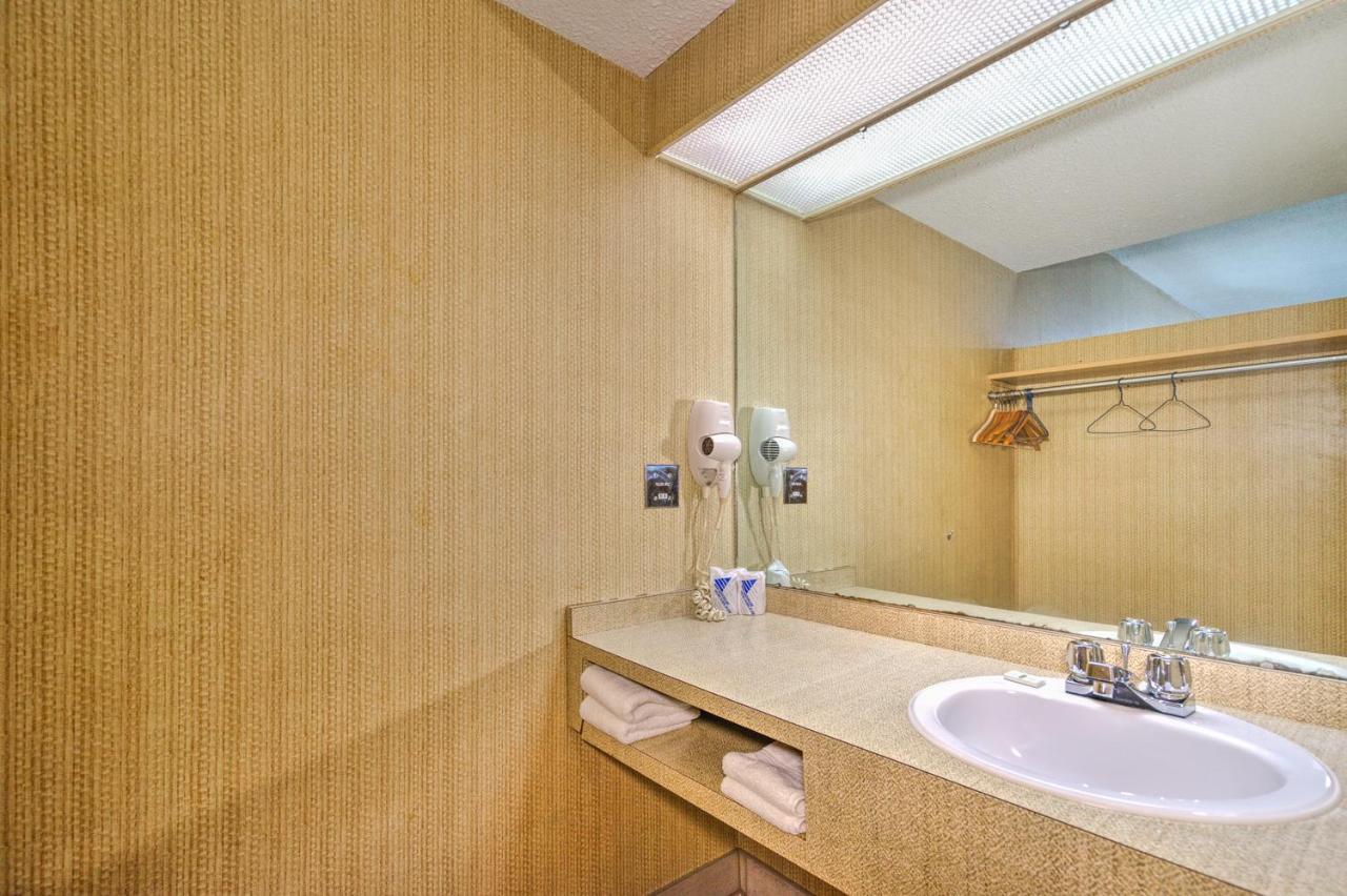 Hotel Motel Penn-Mass Trois-Rivières エクステリア 写真