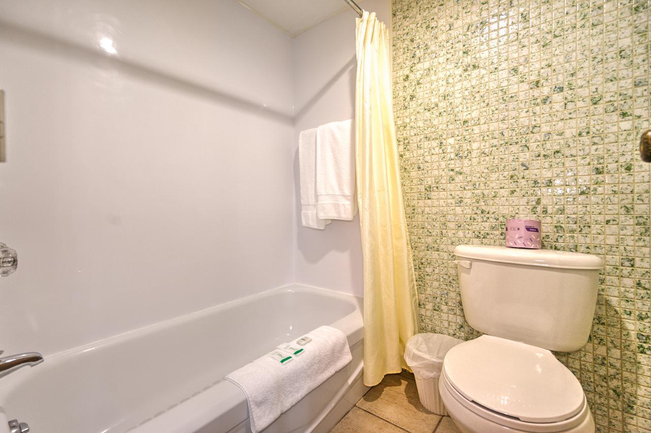 Hotel Motel Penn-Mass Trois-Rivières エクステリア 写真